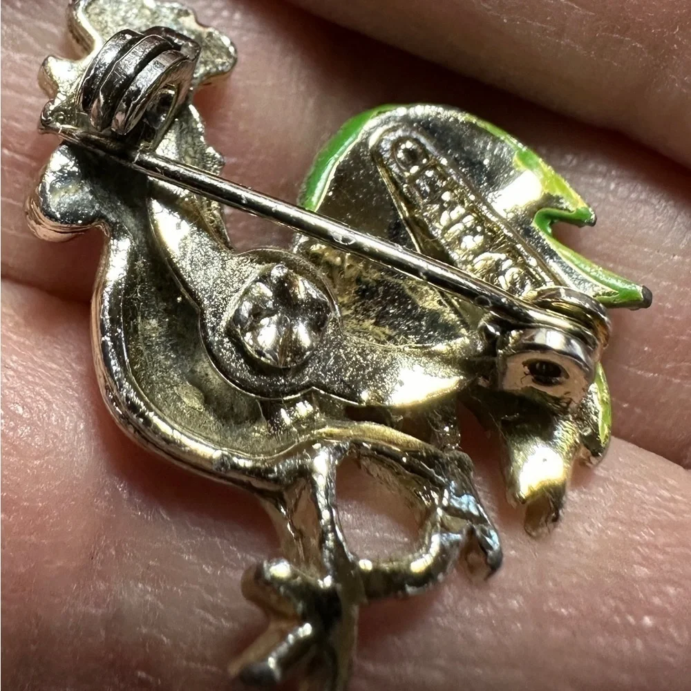 Vintage Gerry's Signed Gold Tone Rooster Green and Red Enameled‎ Brooch